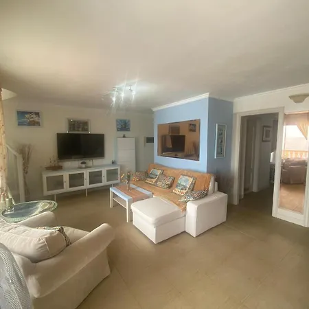 Roca Negra Playa Paraíso *