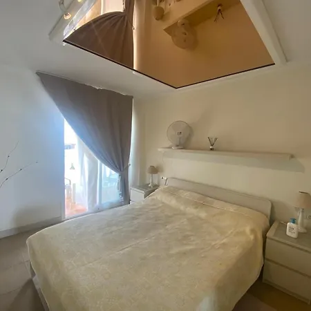 Roca Negra Playa Paraíso Costa Adeje (Tenerife)