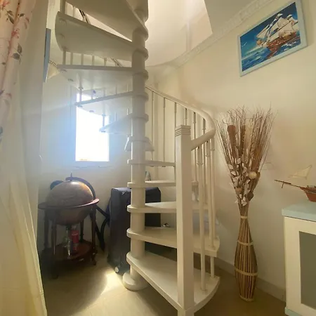 Roca Negra Playa Paraíso *